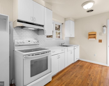 3638 Alton Place Nw - Photo Thumbnail 10