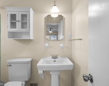 3638 Alton Place Nw - Photo Thumbnail 15