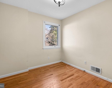 3638 Alton Place Nw - Photo Thumbnail 23