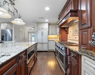17700 N Rim Dr - Photo Thumbnail 14