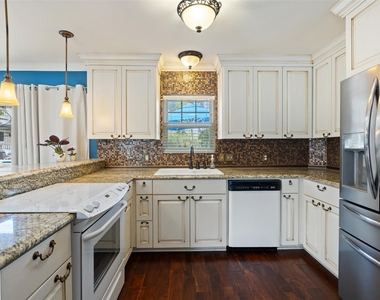17700 N Rim Dr - Photo Thumbnail 32