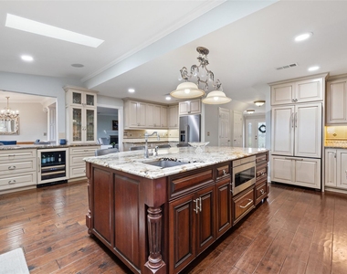 17700 N Rim Dr - Photo Thumbnail 13