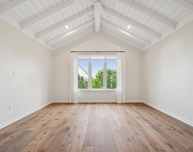 2518 Watkins Way - Photo Thumbnail 14