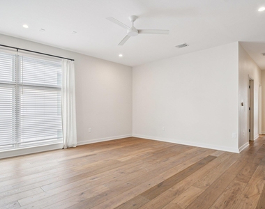 2518 Watkins Way - Photo Thumbnail 19