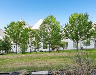 2518 Watkins Way - Photo Thumbnail 24