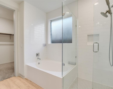 2244 Alamar Walk - Photo Thumbnail 10