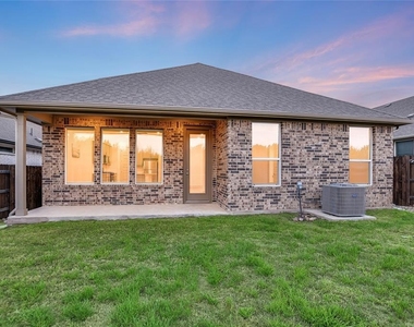 2244 Alamar Walk - Photo Thumbnail 17