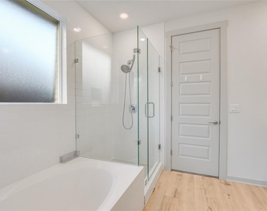 2244 Alamar Walk - Photo Thumbnail 9
