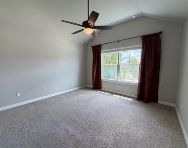 150 Patrick Herndon Dr - Photo Thumbnail 14