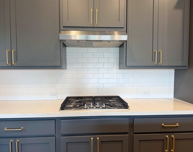 150 Patrick Herndon Dr - Photo Thumbnail 8