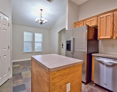 807 Wild Petunia Way - Photo Thumbnail 5
