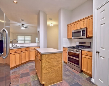 807 Wild Petunia Way - Photo Thumbnail 4