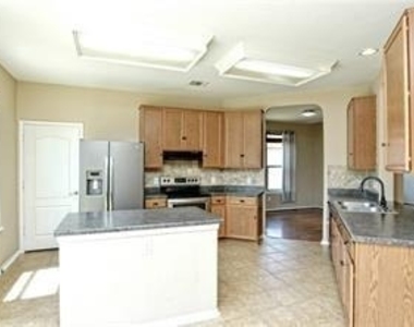 1220 Apollo Cir - Photo Thumbnail 9