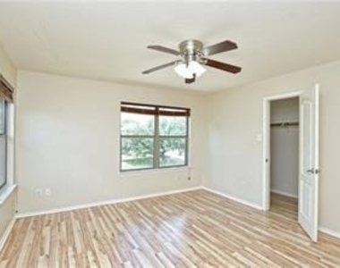 1220 Apollo Cir - Photo Thumbnail 21