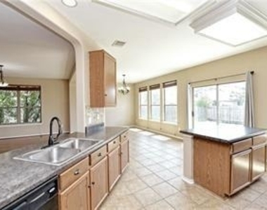 1220 Apollo Cir - Photo Thumbnail 8