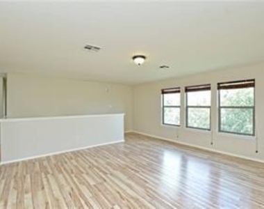 1220 Apollo Cir - Photo Thumbnail 13