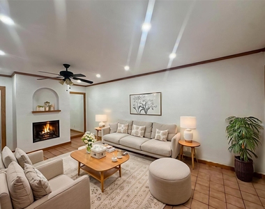 505 W 7th St - Photo Thumbnail 1