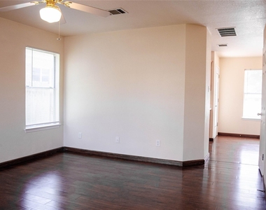 505 Shant St - Photo Thumbnail 5