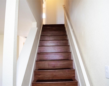 505 Shant St - Photo Thumbnail 4