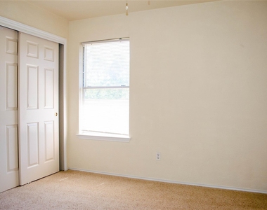 505 Shant St - Photo Thumbnail 9