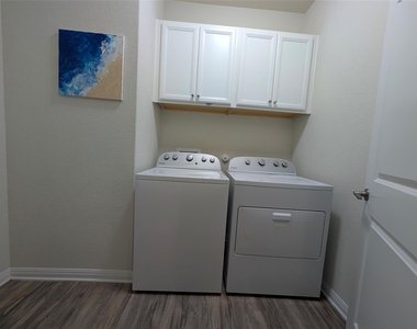 511 Hoot Owl Ln S - Photo Thumbnail 24