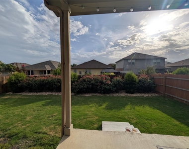 511 Hoot Owl Ln S - Photo Thumbnail 26