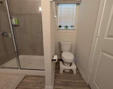 511 Hoot Owl Ln S - Photo Thumbnail 17