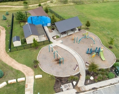 511 Hoot Owl Ln S - Photo Thumbnail 27