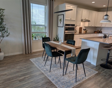 511 Hoot Owl Ln S - Photo Thumbnail 7