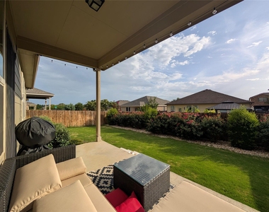 511 Hoot Owl Ln S - Photo Thumbnail 25