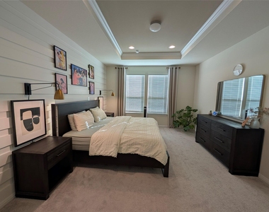511 Hoot Owl Ln S - Photo Thumbnail 13