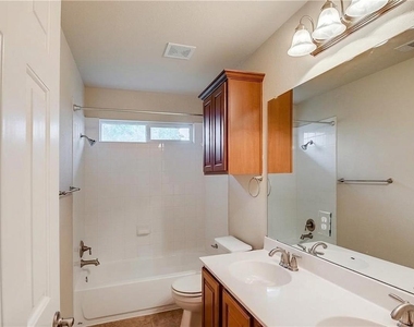 1821 Golden Arrow Ave - Photo Thumbnail 19