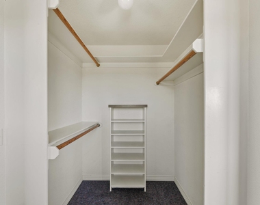 3309 Westhill Dr - Photo Thumbnail 18