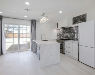 8505a Spearman Dr - Photo Thumbnail 5