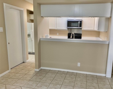 7922 N Ridgeline - Photo Thumbnail 21