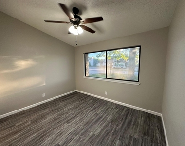 295 Mooring Cir - Photo Thumbnail 27