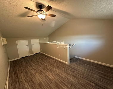 295 Mooring Cir - Photo Thumbnail 33