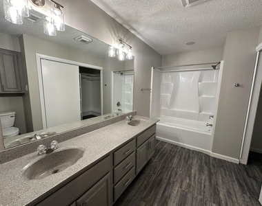 295 Mooring Cir - Photo Thumbnail 19