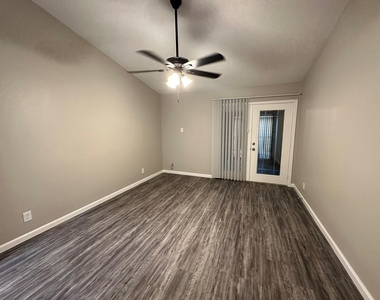 295 Mooring Cir - Photo Thumbnail 17