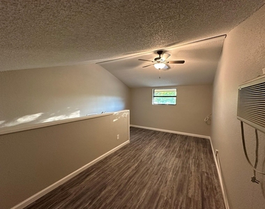 295 Mooring Cir - Photo Thumbnail 34