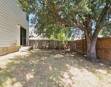 7020 Doyal Dr - Photo Thumbnail 13