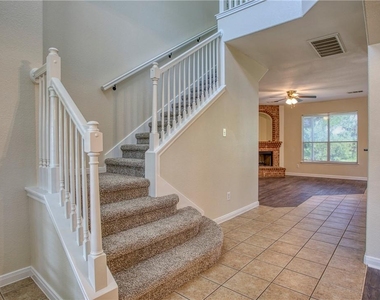 1107 Middle Brook Dr - Photo Thumbnail 3
