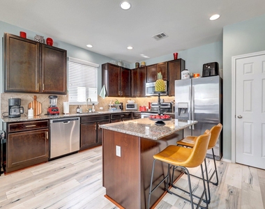 744 Hoot Owl Ln S - Photo Thumbnail 11
