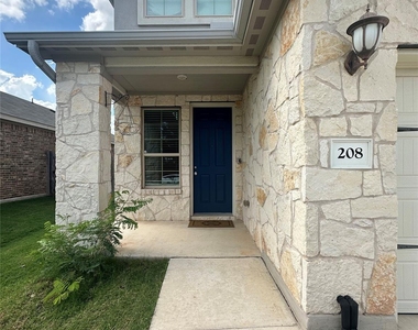 208 Mountain Valley St - Photo Thumbnail 1