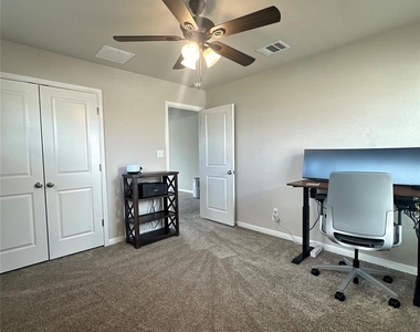 208 Mountain Valley St - Photo Thumbnail 21