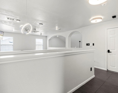 4405 Bandice Ln - Photo Thumbnail 16