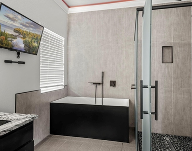 4405 Bandice Ln - Photo Thumbnail 21