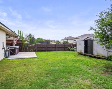 4405 Bandice Ln - Photo Thumbnail 30