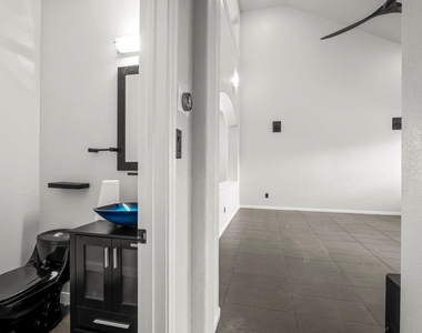4405 Bandice Ln - Photo Thumbnail 10