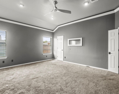 4405 Bandice Ln - Photo Thumbnail 18